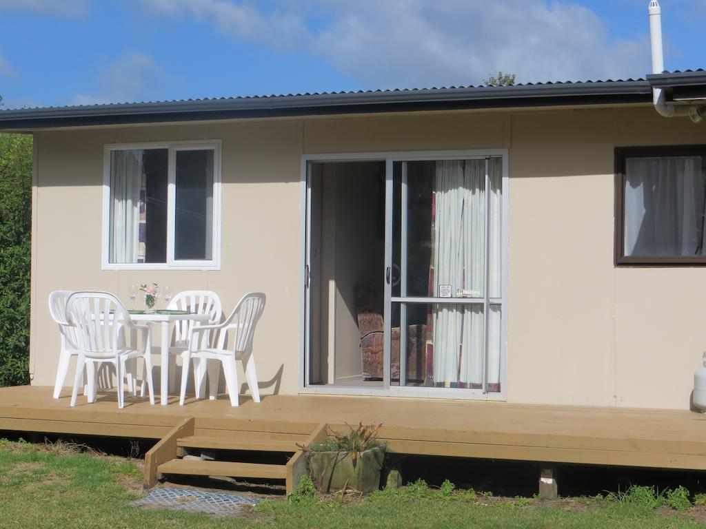 Big Bay Holiday Park Awhitu Room photo